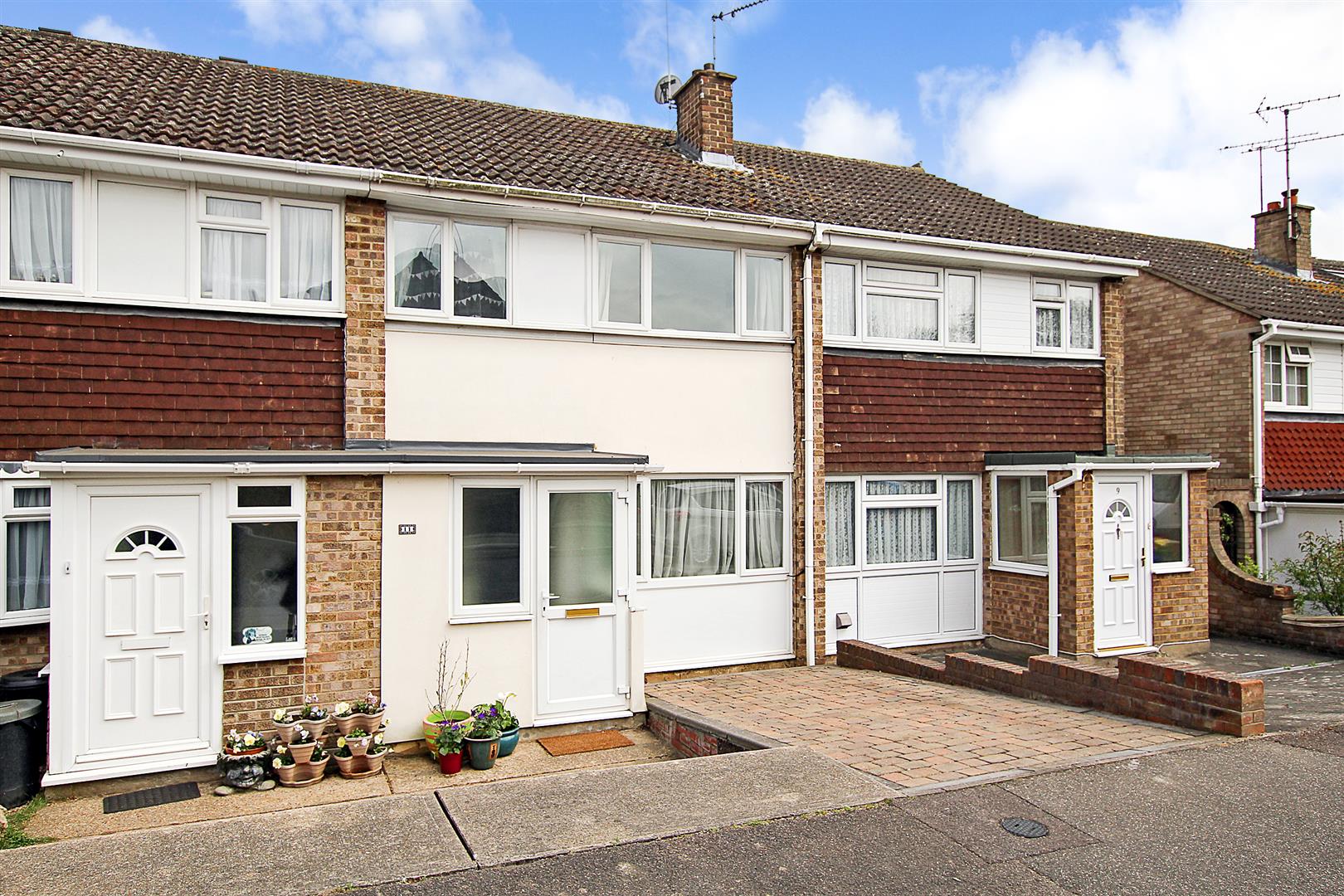 Wistaria Close, Pilgrims Hatch Keith Ashton